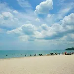 Coastline Hotel