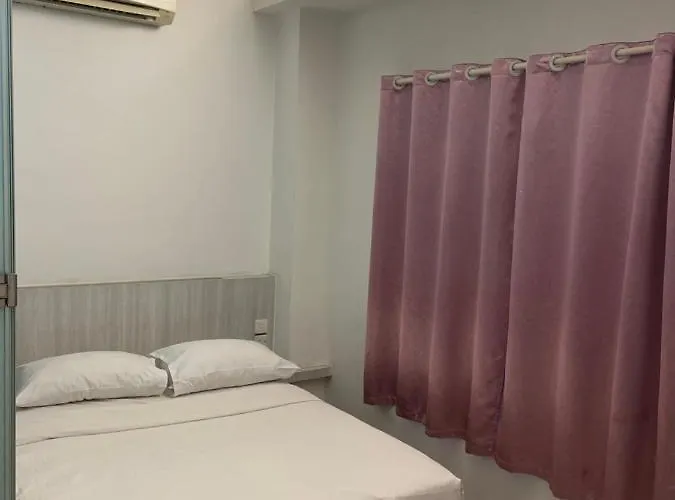 Coastline Hotel